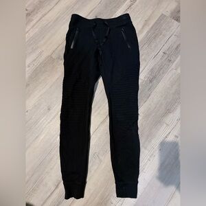 ALO- XS joggers